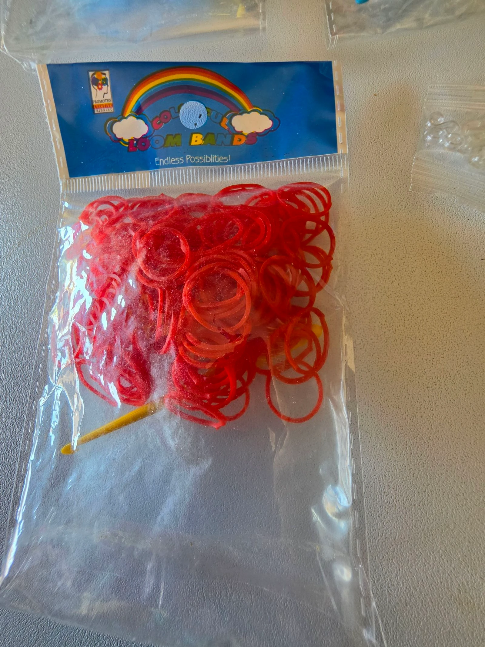 Set de gomitas y enganches para pulseras – photo 2